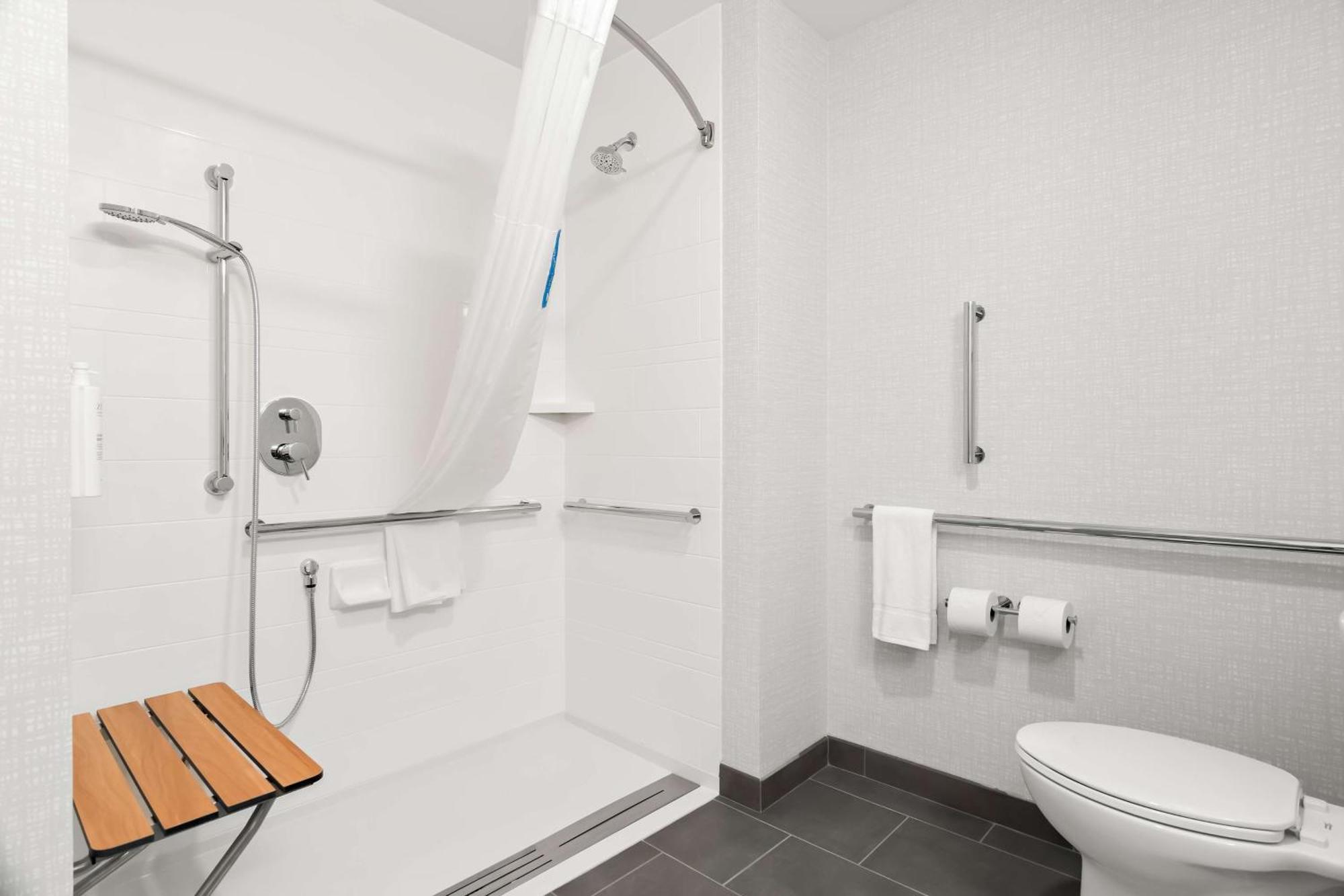 Hampton Inn & Suites Chicago Medical District Uic المظهر الخارجي الصورة